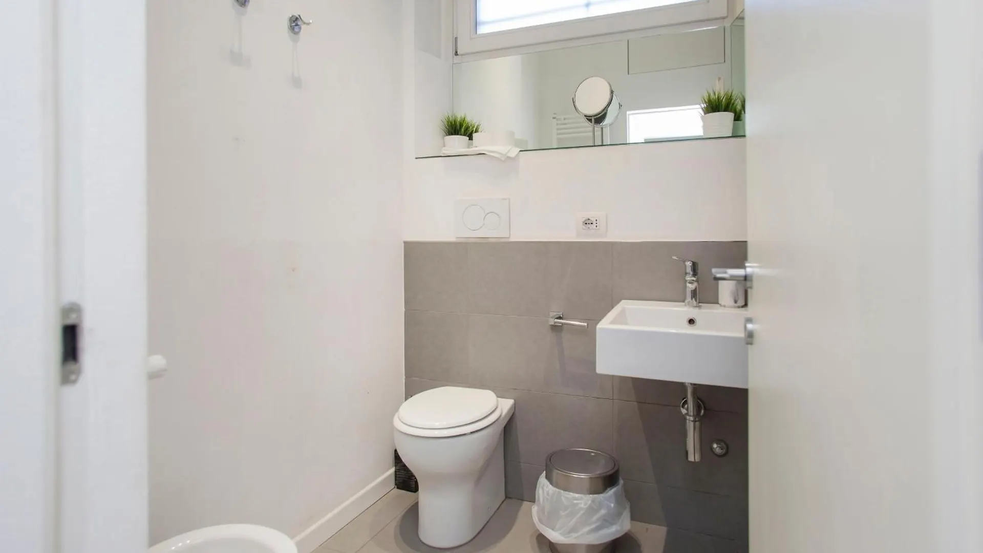 We Home - Morandi Plaza - Milano 0*, Milan